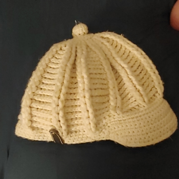 Winter hat - Picture 1 of 1